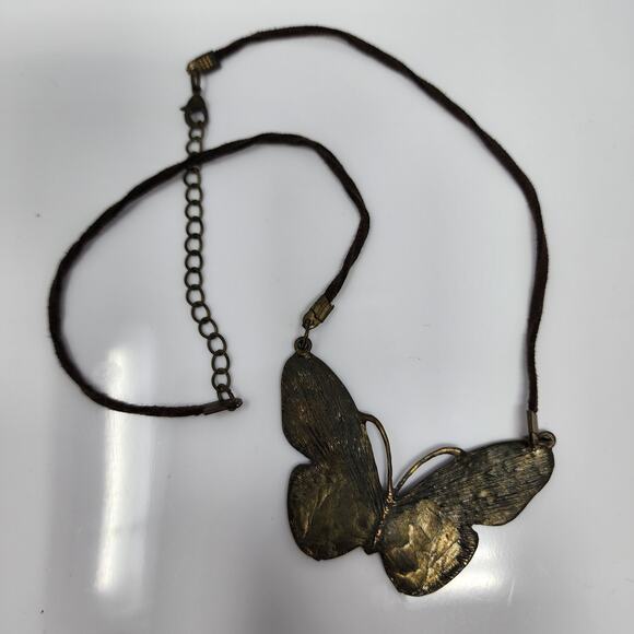 Vintage Retro Butterfly Necklace - Picture 5 of 6